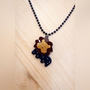 Lion Pendant Necklace - Navy and Gold. Great Condition. Y2K